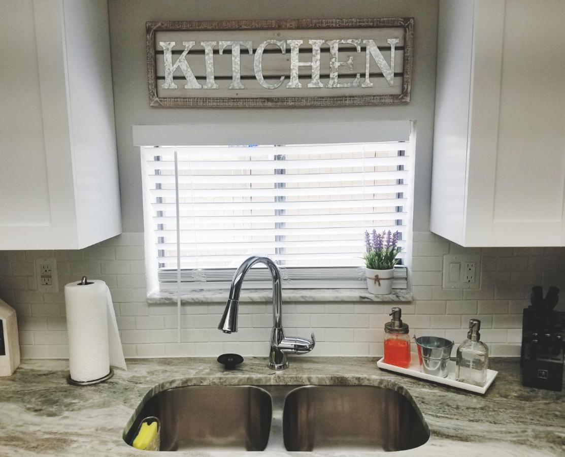 Cozy 3 Bed 2.5 Bath Located Near Busch Gardens Leilighet Tampa Eksteriør bilde
