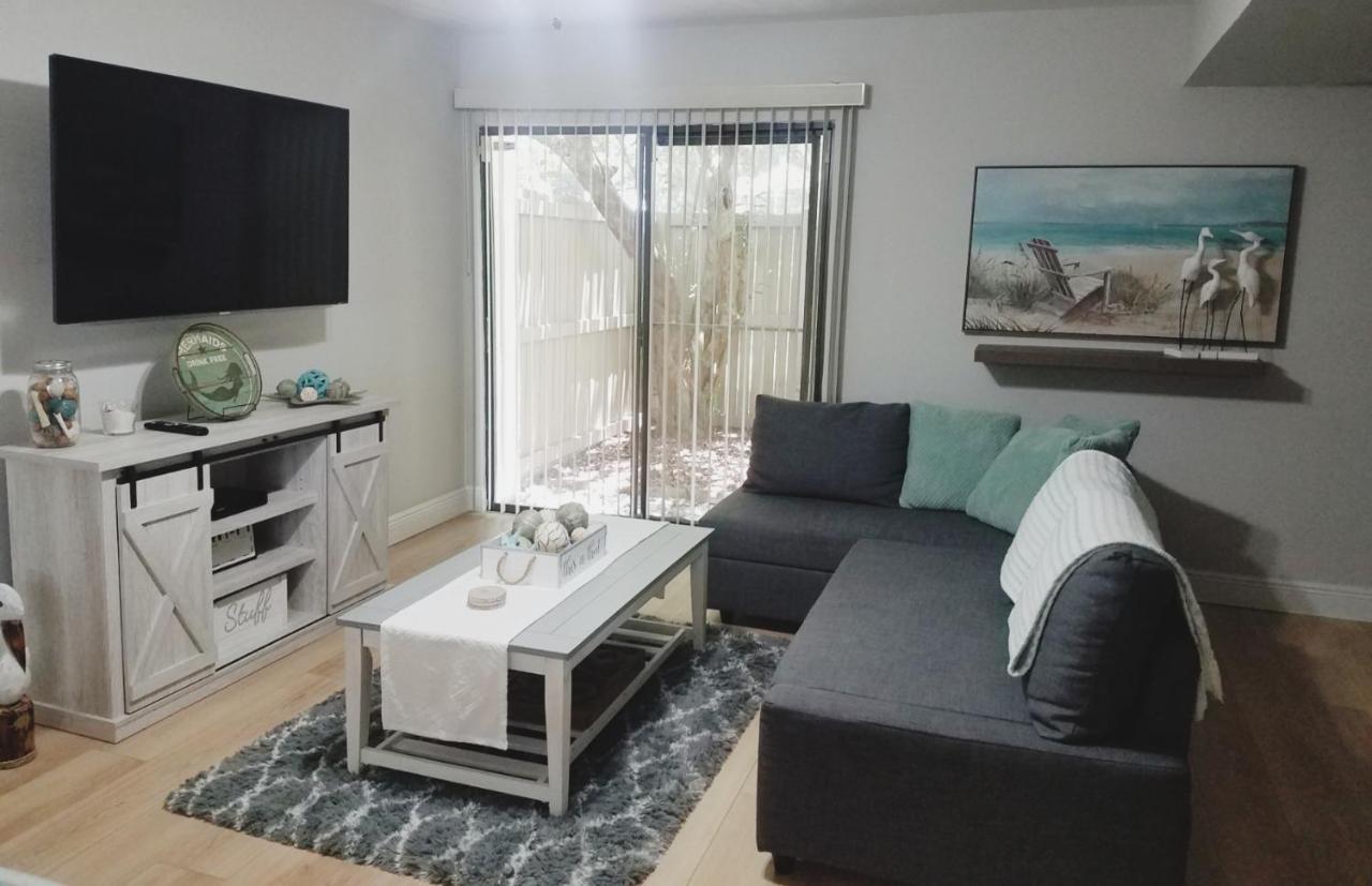 Cozy 3 Bed 2.5 Bath Located Near Busch Gardens Leilighet Tampa Eksteriør bilde