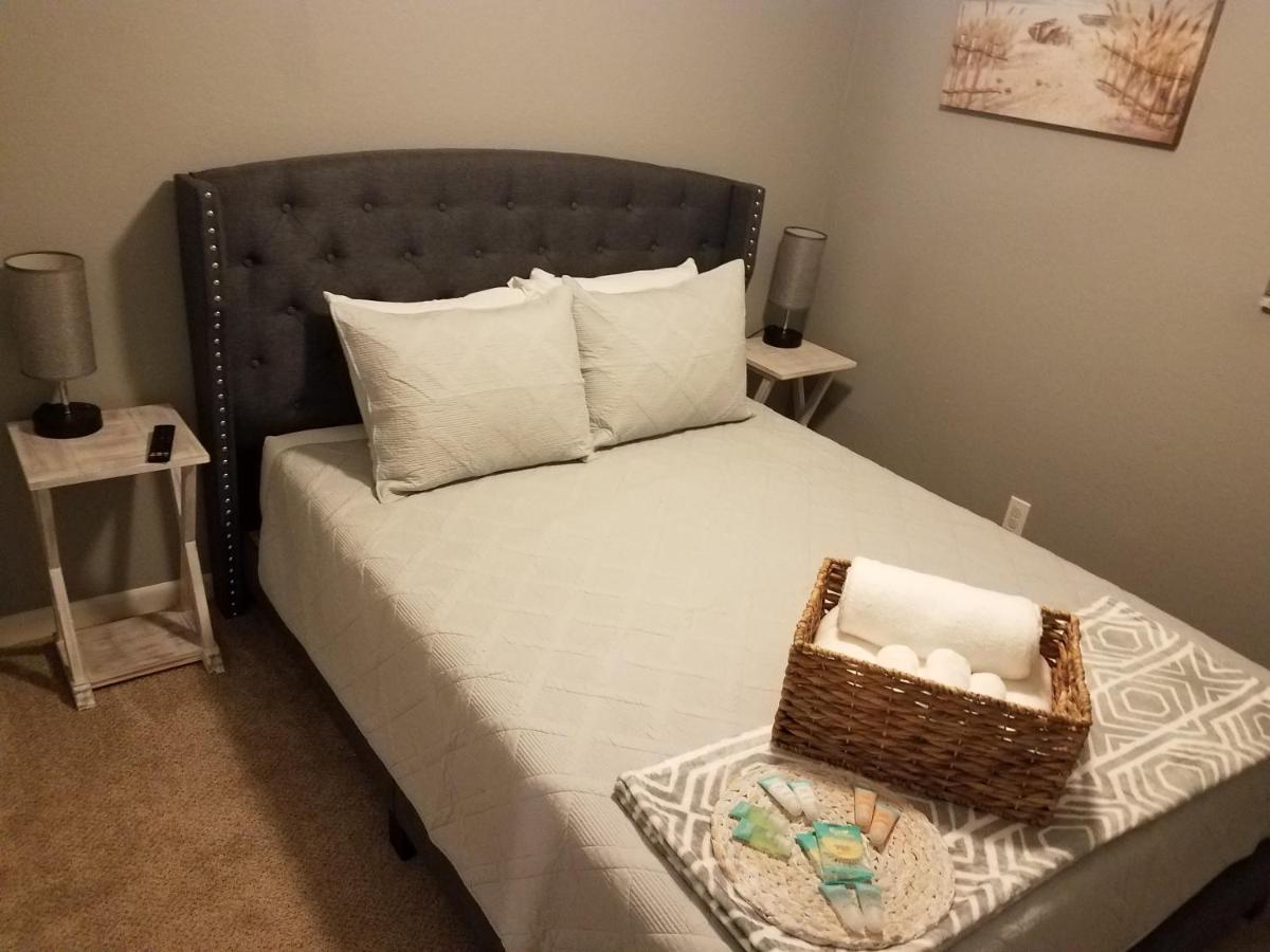 Cozy 3 Bed 2.5 Bath Located Near Busch Gardens Leilighet Tampa Eksteriør bilde